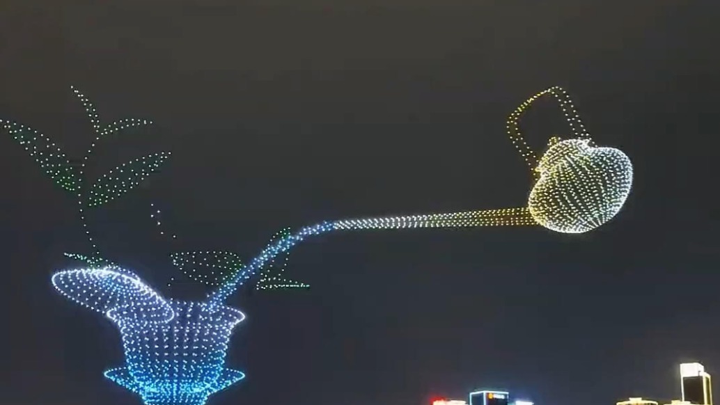 今昨晚的深圳，城市夜景很美，看到了無(wú)人機(jī)燈光秀