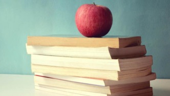 劇本委托創(chuàng)作合同中，委托方為何享有任意解除合同的權(quán)利？