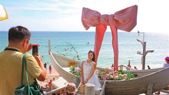 三亞冬日旅游市場見聞： “寶藏城市”迎客來 冬季“熱力值”攀升