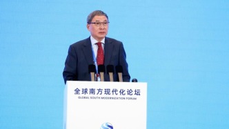 鄭永年：現(xiàn)代化不等同于西方化，應(yīng)在實(shí)踐層面走出自己的道路