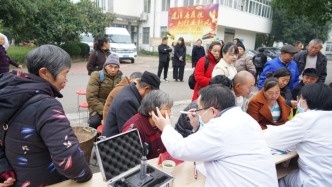 民建成都市委會(huì)赴邛崍市夾關(guān)鎮(zhèn)開(kāi)展義診活動(dòng)