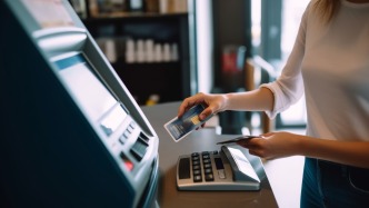 明年起取款超5万元不需登记，银行将依风险状况精准调查