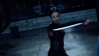 迪丽热巴贴脸《枭起青壤》，“尾鱼女主”好当吗？