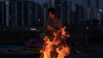 當(dāng)代年輕人的“發(fā)瘋”大賽，正在被包裝成“消費(fèi)游戲”