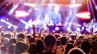 跨年晚會，和衛(wèi)視“雜燴”說再見？