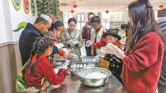 石榴花开格外红——昌都市实施“三项计划”促进各民族交往交流交融纪实