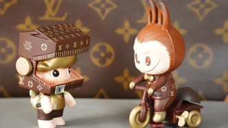LV高管空降泡泡瑪特：潮玩巨頭的奢侈化賭局，到底在賭什么？