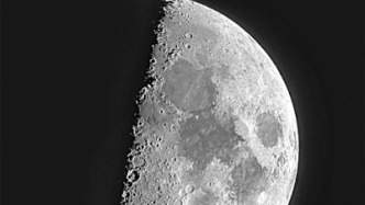 原來月球真的會“生銹”！