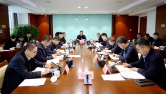 濱海區(qū)黨工委召開會議