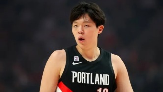 18分10板4助！楊瀚森從被隔扣到鎖勝局，只用了31分鐘！