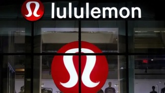 股價腰斬后，lululemon把CEO換掉了