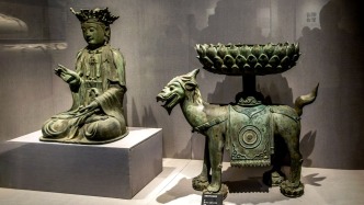 地藏菩萨铜造像：明獬豸谛听驮莲座丨晋城博物馆