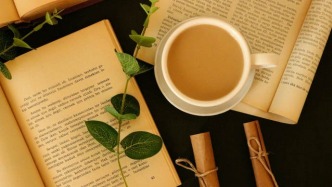 共同创作的影视文学剧本，在著作权权利归属上可能存在何种问题？