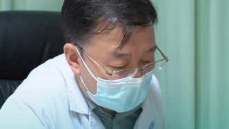 整个家族只有兄妹俩是多趾，妈妈下定决心要把问题解决