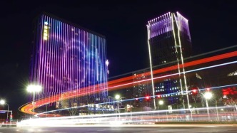 流光溢彩！這是北京亦莊的夜