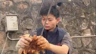 “肉寶王”讓16歲烤雞少年“塌房”，什么才是食品安全的招牌？