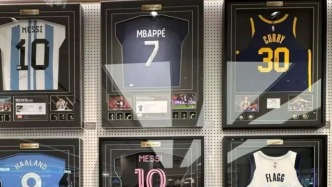 售賣梅西等簽名球衣，網(wǎng)友：胖東來真的很懂