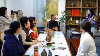 江苏苏州：翰墨传薪暖寒岁