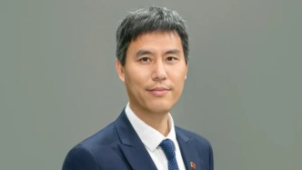 985党委副书记，任211校长