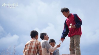 《月光里的男孩》：月光照见的地方