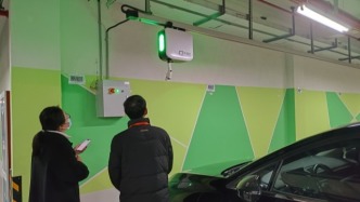 南京首個“會走路”的充電樁來了！