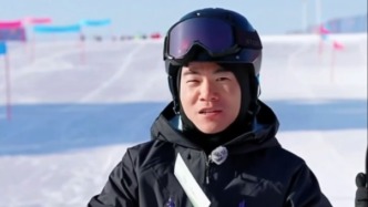 董宇輝吉林行留下了無數(shù)歡聲笑語，在冰雪上找到了兒時的樂趣，歡迎董老師以后再來吉林!