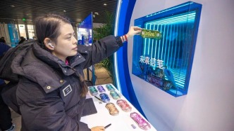 “时间胶囊”收录百余条寄语，五年后启封