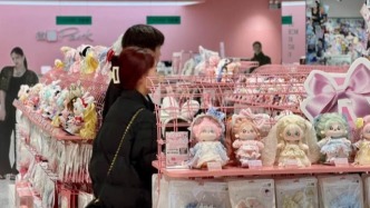 從泡泡瑪特到名創(chuàng)優(yōu)品，誰在定義潮玩的“OOTD”？