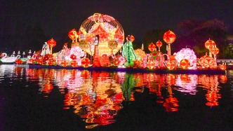 南京秦淮灯会：尽显金陵夜色的浪漫与繁华，不愧是天下第一灯会