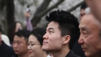 董宇輝比于東來還會賺錢