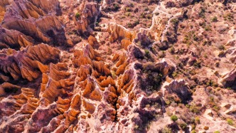 走進(jìn)神奇的土地，元謀浪巴鋪土林