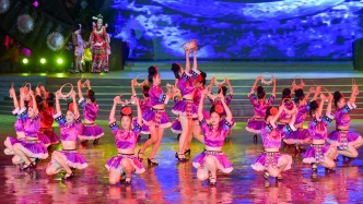 貴州自駕游，在千戶苗寨觀看《美麗西江》，領(lǐng)略厚重的苗族文化