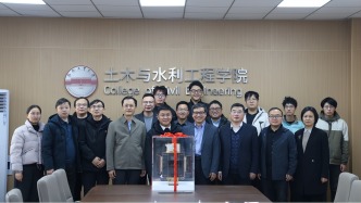 合工大舉行“瑤?？苿?chuàng)號(hào)”衛(wèi)星模型捐贈(zèng)儀式