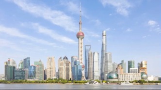  經(jīng)濟總體穩(wěn)中向好 發(fā)展質(zhì)效向新向優(yōu)——2025年上海市國民經(jīng)濟運行情況解讀