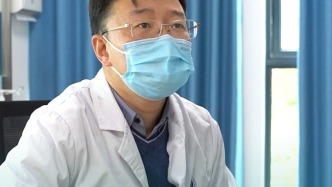 家里老人觉得“多指多福”，妈妈忍不住了坚持要手术