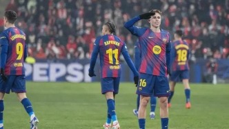 从乌龙到绝杀！巴萨冰天雪地中上演大逃杀，弗里克妙手扭转命运。