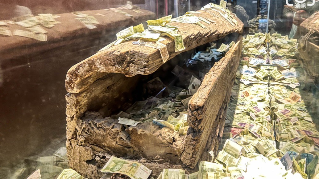 重慶三峽懸棺館，位于白帝城，全面展現(xiàn)了三峽地區(qū)古老的喪葬習(xí)俗