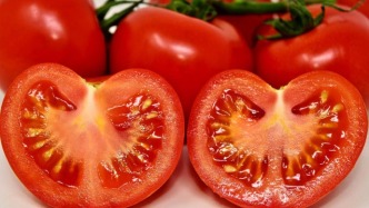 雞蛋配不上西紅柿了？倆西紅柿十塊錢的高價(jià)是怎么出現(xiàn)的？