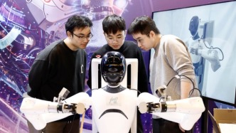 我國(guó)人形機(jī)器人產(chǎn)業(yè)發(fā)展迅猛，140家整機(jī)企業(yè)領(lǐng)跑全球