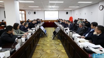 蘭州大學(xué)學(xué)校領(lǐng)導(dǎo)會(huì)見泰安市委書記楊洪濤一行