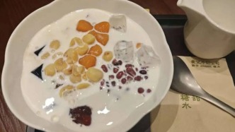 巨头纷纷下场，翻红的糖水铺能火多久？