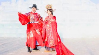 祈年殿冰雕受追捧，“冰雕汉服旅拍”引爆冬日国风潮
