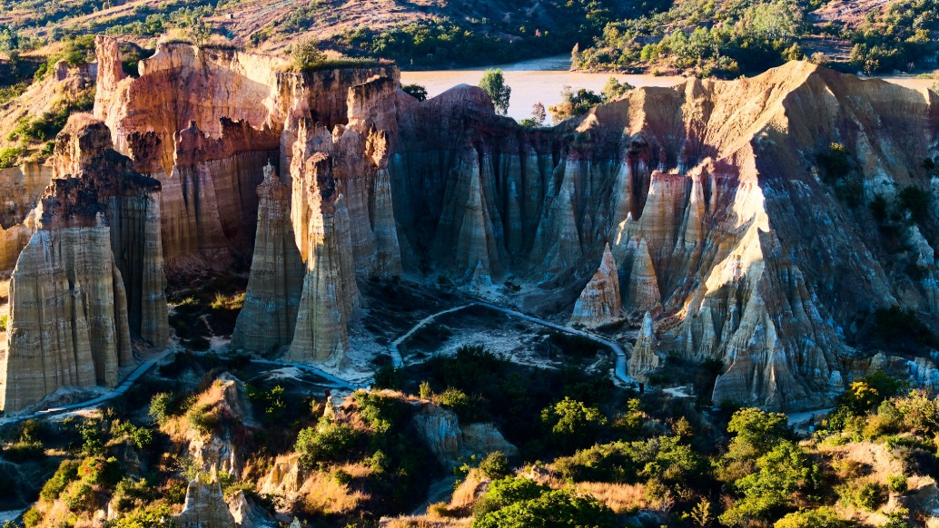 斑斕似油畫，元謀浪巴鋪土林迎來最佳觀賞季