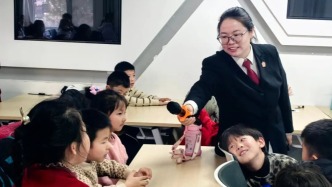 金凤区法院开展“法治护成长，安全伴寒假”主题宣传活动