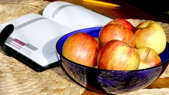 影片合同同時約定保底和分成，整體合同的性質(zhì)如何認(rèn)定？