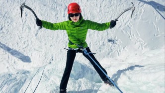 王一博帶火攀冰熱！長白山30米冰壁成新晉打卡地