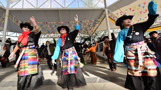 跳起歡快鍋莊 舞出健康活力