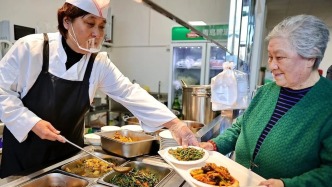 聚焦2026河北兩會·民生關(guān)注丨標準化品牌化服務(wù)，托舉“一老一小”幸福