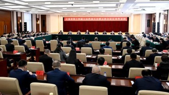 黃強(qiáng)代表到省十四屆人大五次會(huì)議長(zhǎng)春代表團(tuán)參加審議