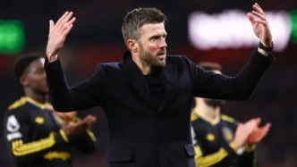 3-2絕殺富勒姆！曼聯(lián)3連勝！卡里克是摘了桃子還是證明了自己？